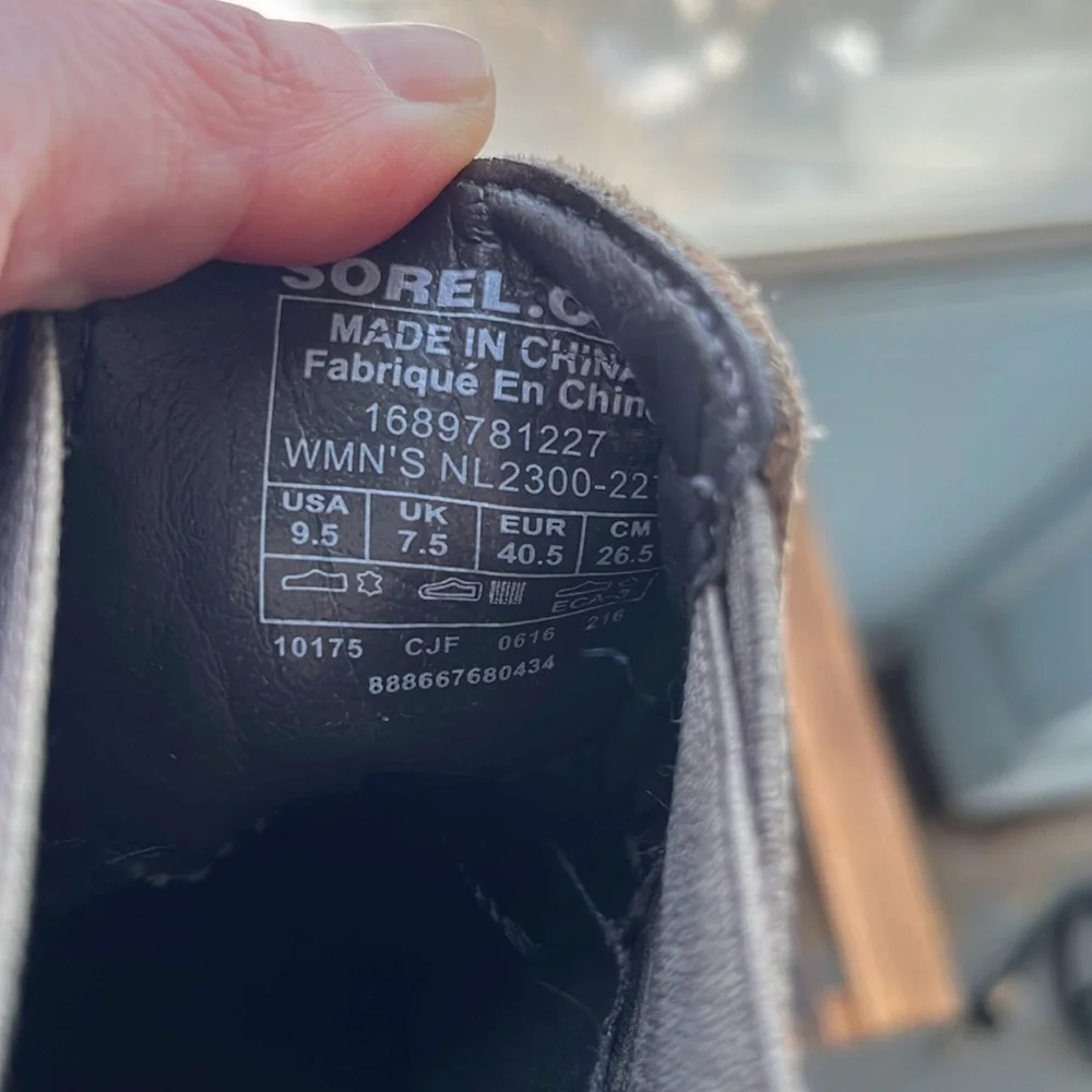 Sorel Addington Heeled Chelsea Boots Size 9 - Picture 10 of 14